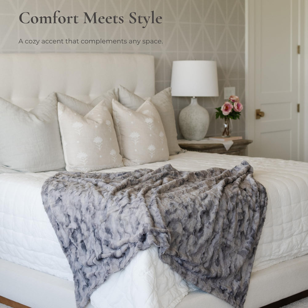 GRACED SOFT LUXURIES détail du revers montrant couture soignée et durabilité