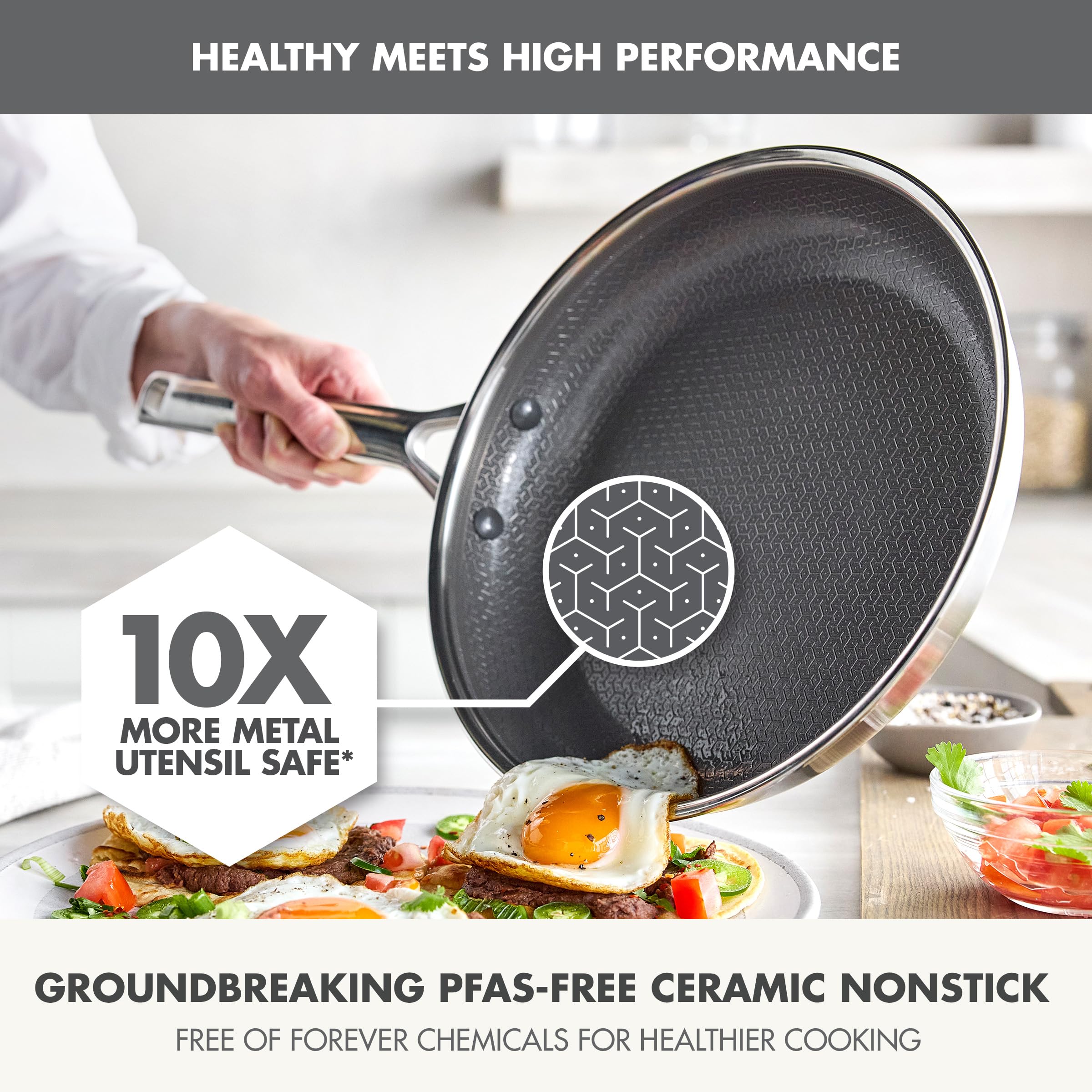 GreenPan poêle en action pour saisir un steak uniformément