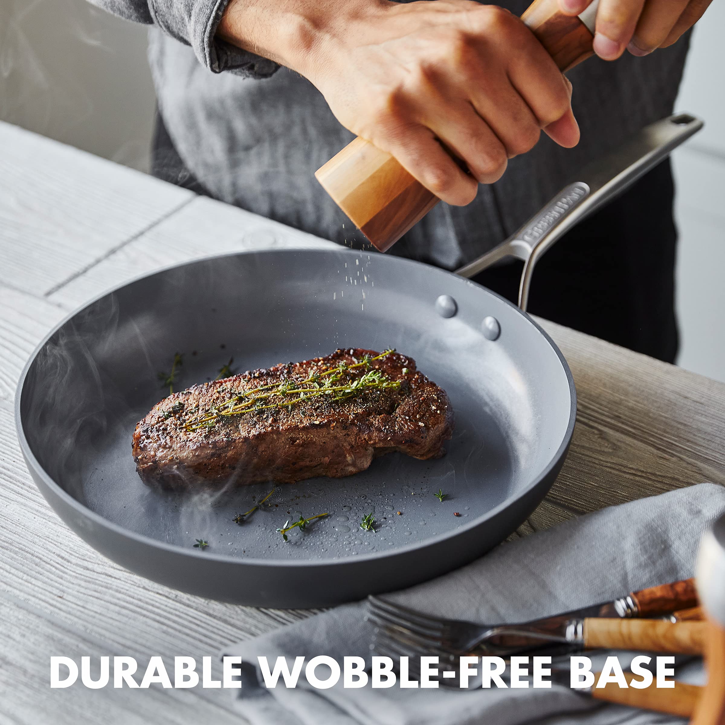 GreenPan ensemble emballé prêt à l'achat montrant contenu du lot