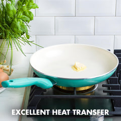 GreenPan poêle en usage montrant sauté d'ingrédients sans adhérence