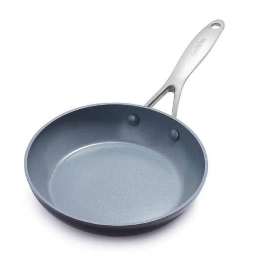 GreenPan vue avant de la poêle Valencia Pro 8" montrant finition durable