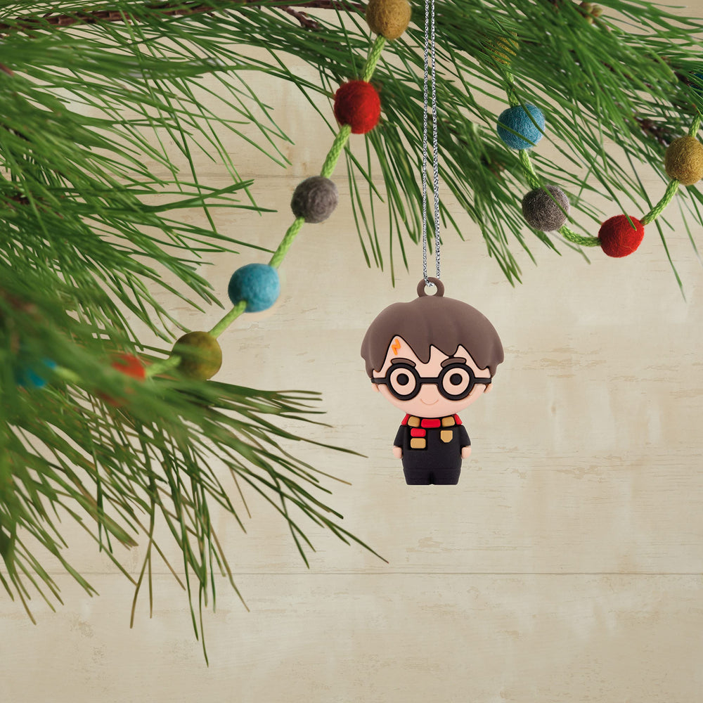 Hallmark comparaison de taille montrant sapin compact et gain de place