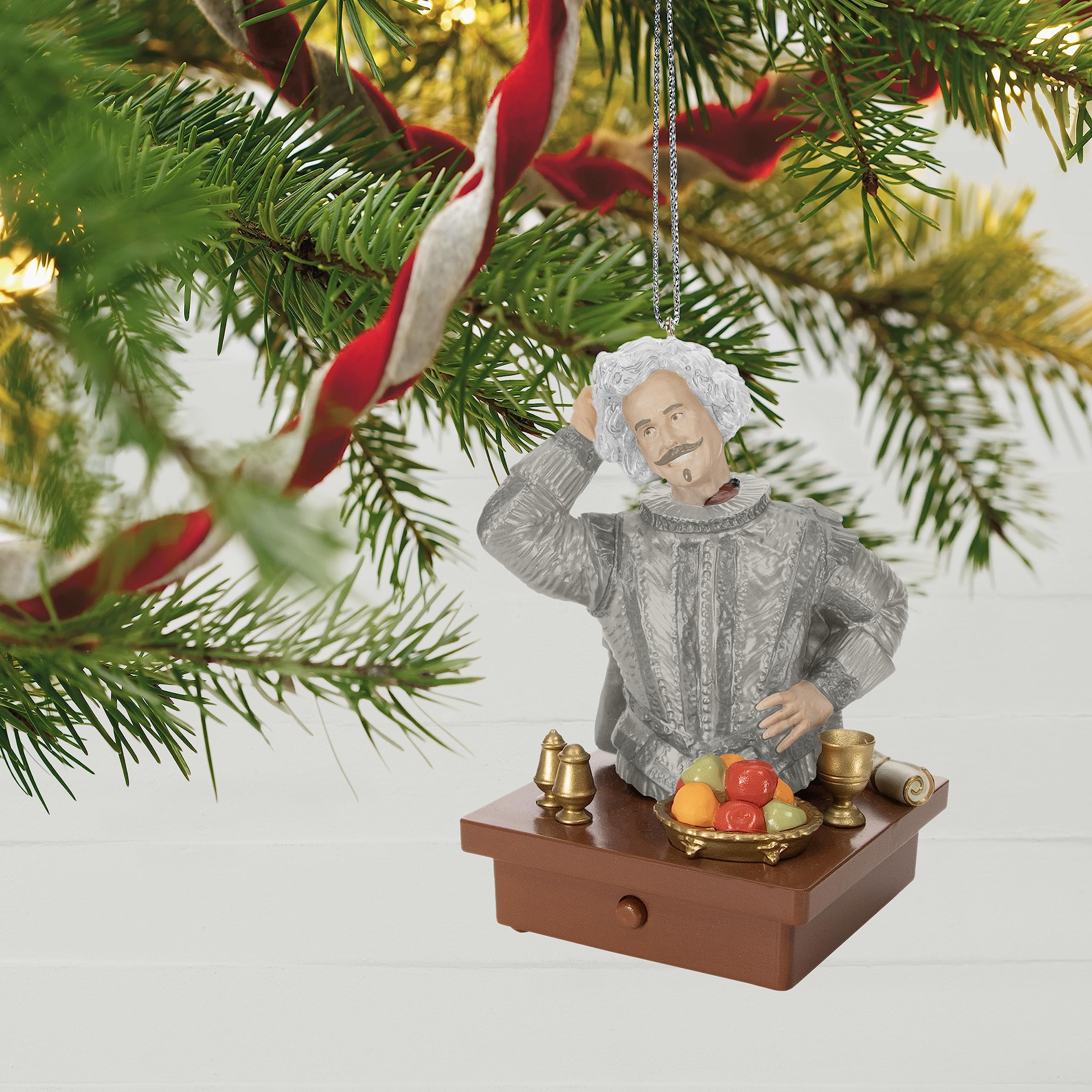 Hallmark Keepsake ornement Nearly Headless Nick accroché au sapin créant atmosphère