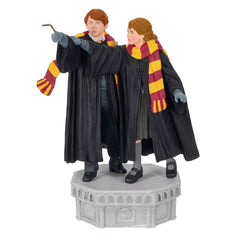 Hallmark Keepsake vue avant de Ron et Hermione, décoration détaillée pour arbre