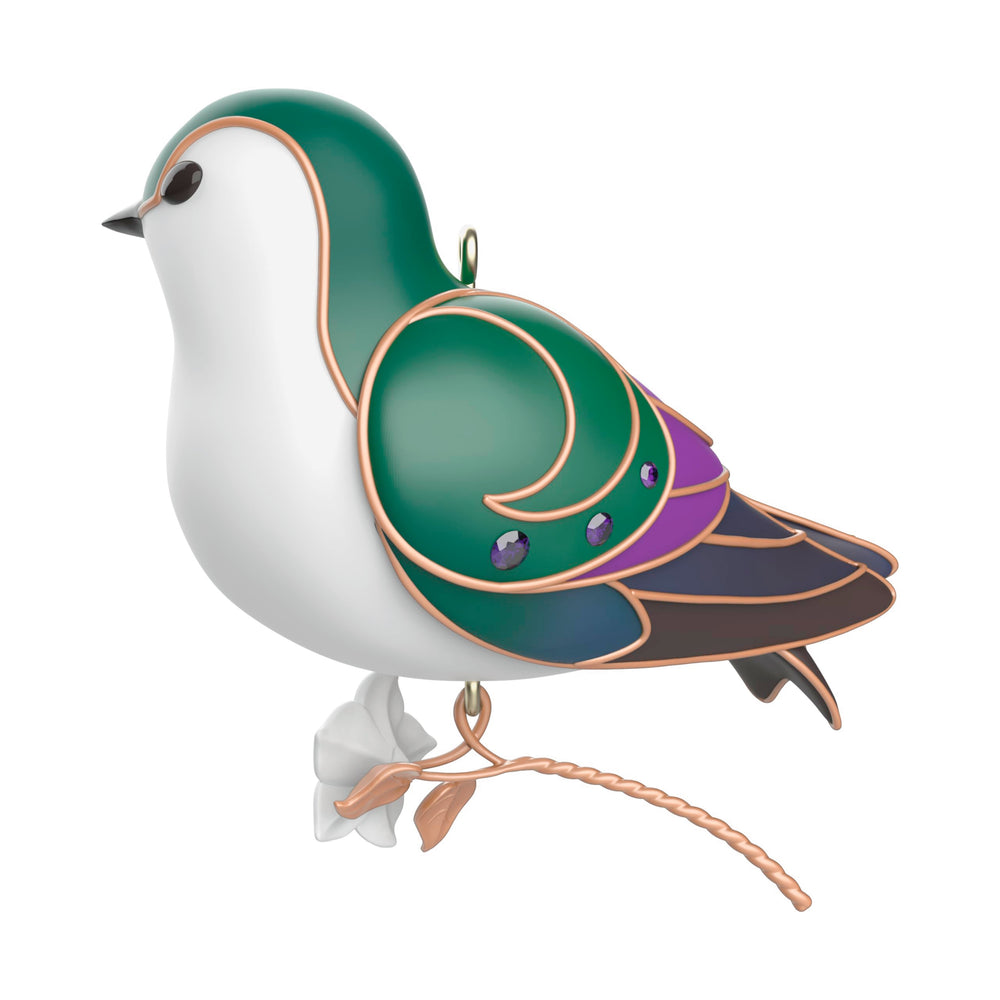 Hallmark Keepsake ornement vue de profil détaillant la peinture et la finition artisanale