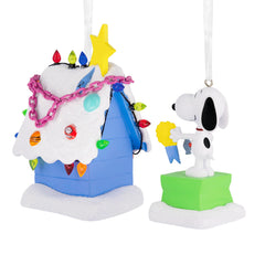 Hallmark niche décorée gros plan révélant détails et couleurs vives