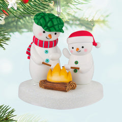 Hallmark vue de face des deux bonhommes de neige, charme familial