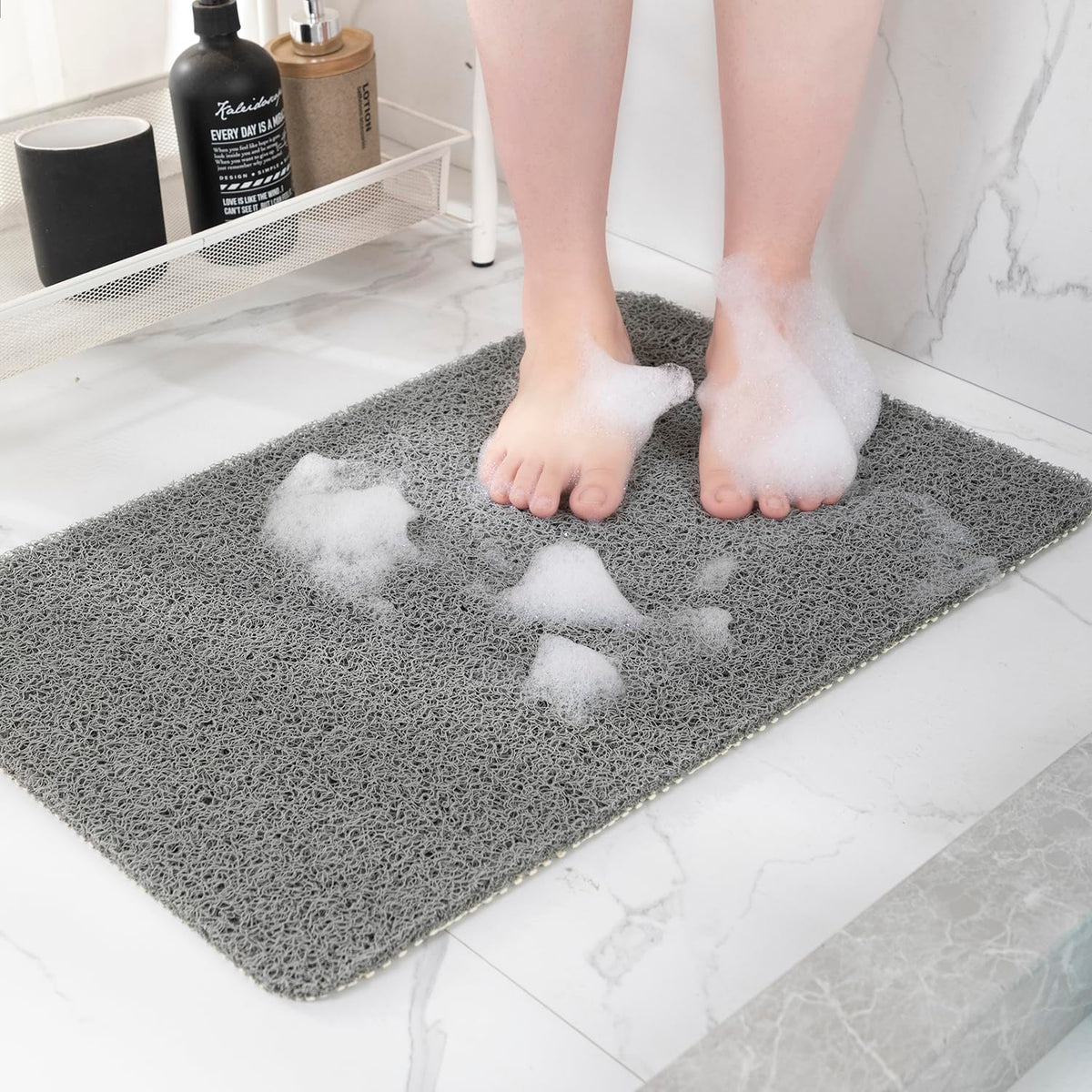 Hargiis tapis face avant visible sur baignoire, sécurité immédiate