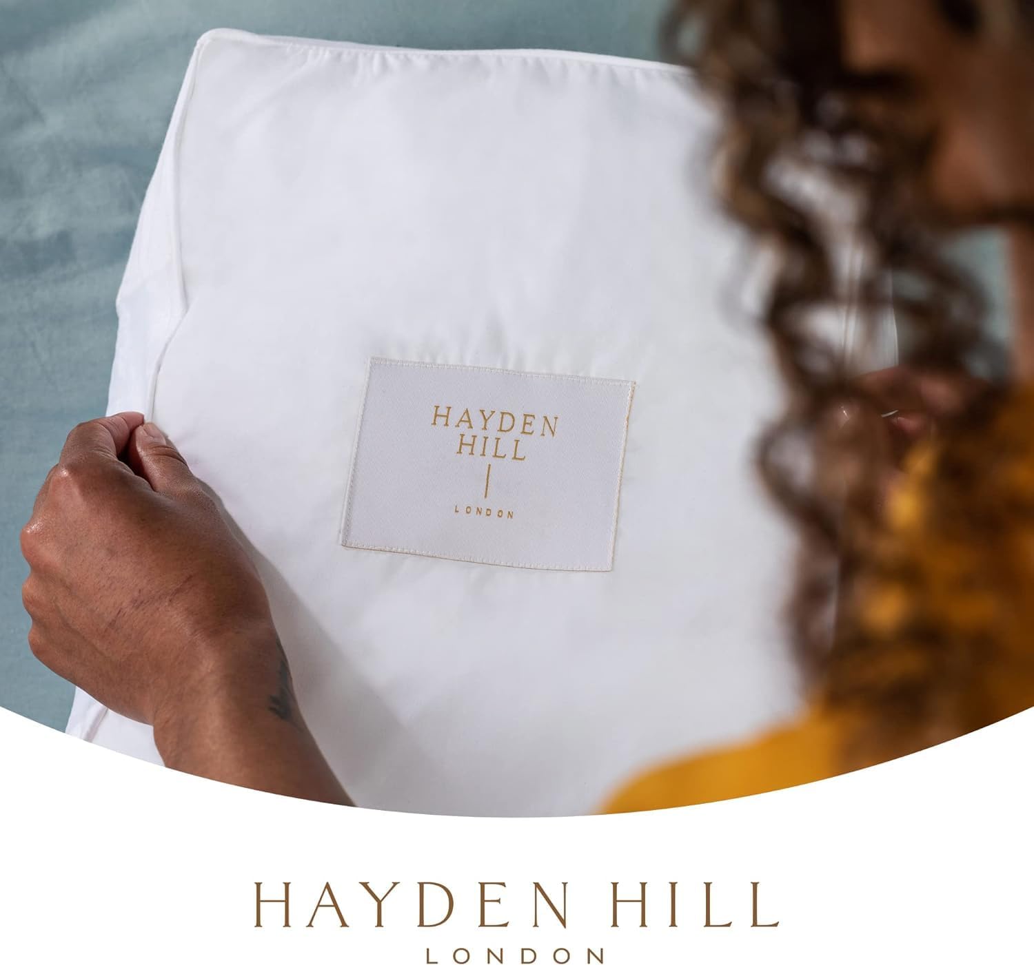 Hayden Hill housse suspendue dans placard pour organisation élégante