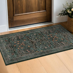 Hazo Haus vue de face du tapis 2x4 vert foncé pour une entrée élégante et durable