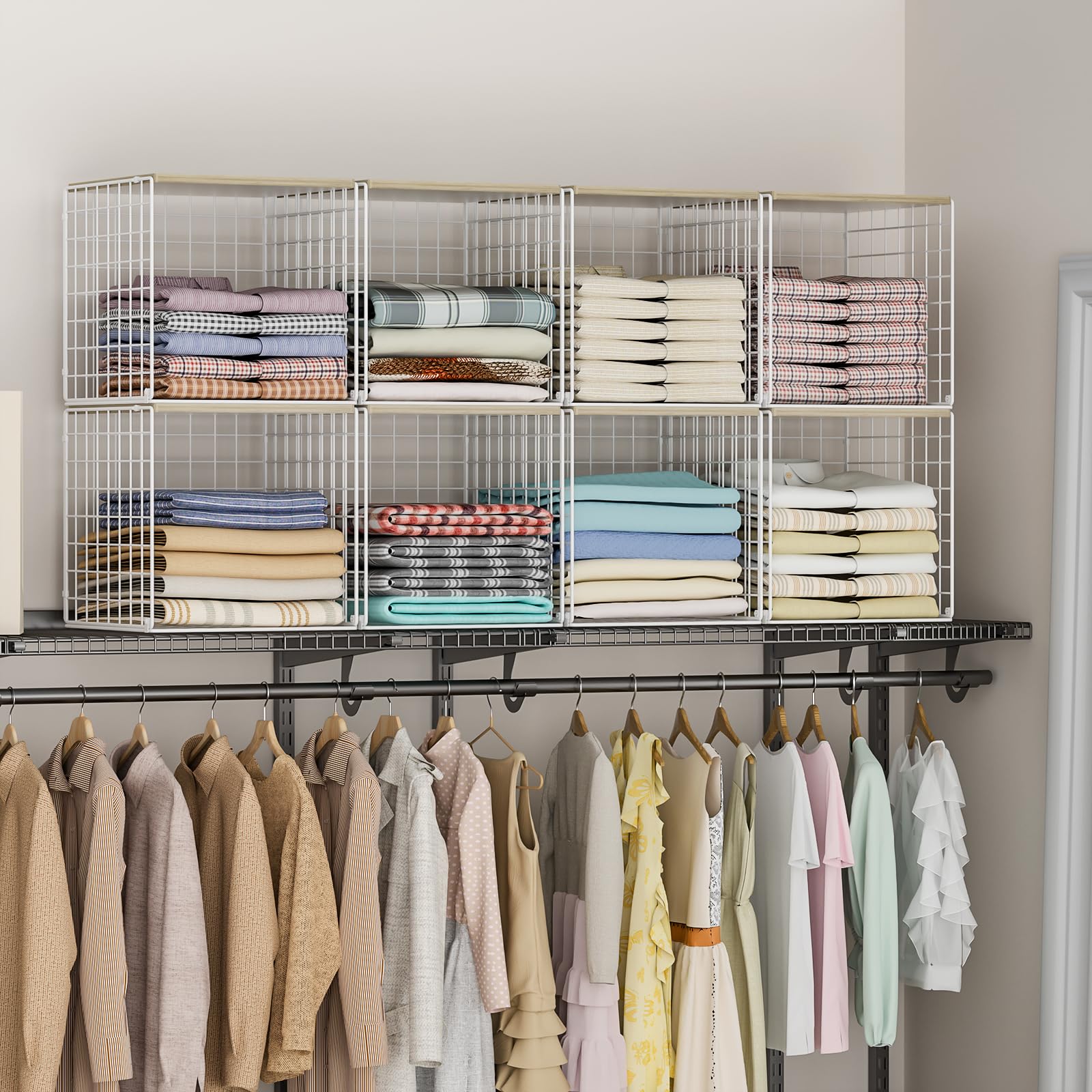 Hencawima cubes installés dans un dressing, facilite organisation quotidienne