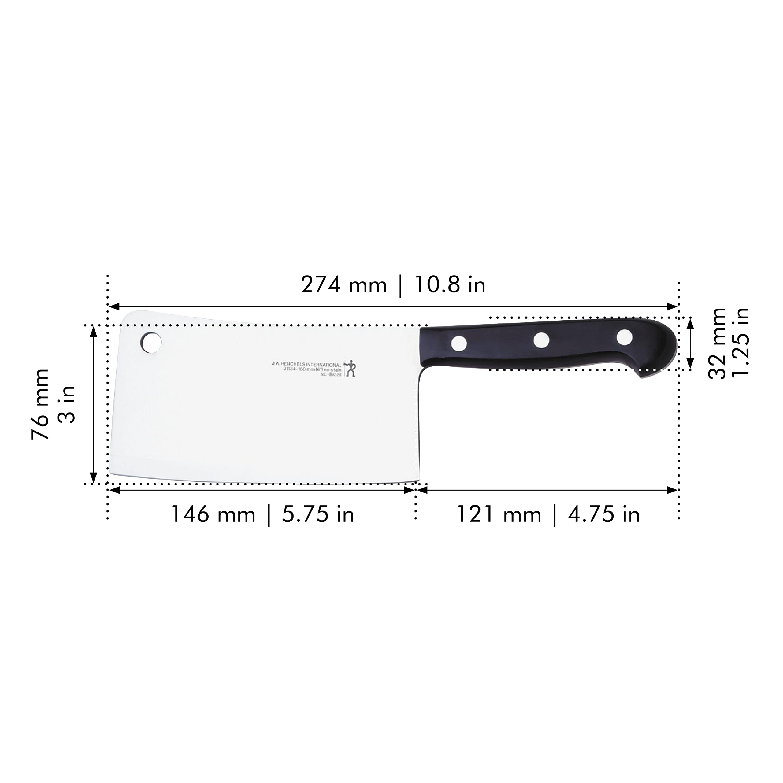 HENCKELS cleaver en action découpant un poulet pour gain de temps en cuisine