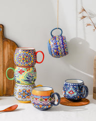 HENXFEN LEAD tasse en usage avec latte illustrant la grande capacité sans remplissages fréquents
