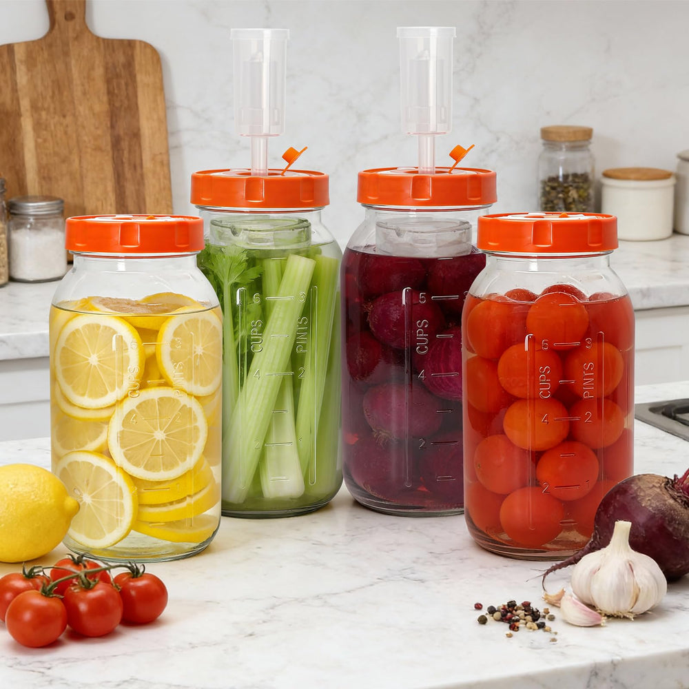 Hersolm scène de cuisine animée montrant utilisation du kit pour kimchi maison