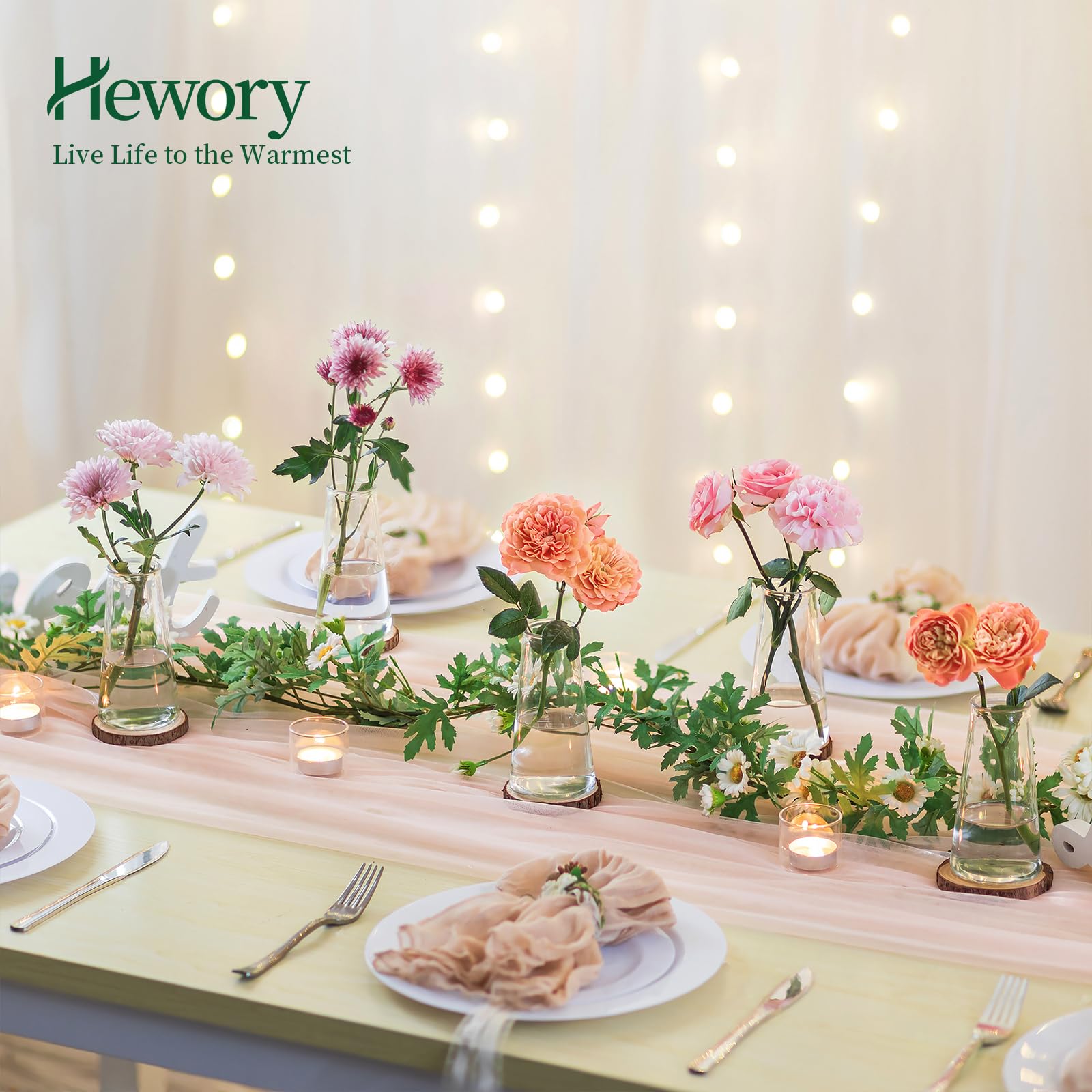 Hewory vase avec tige unique mettant en valeur une fleur