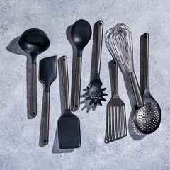HexClad gros plan finition PVD gunmetal montrant résistance et style