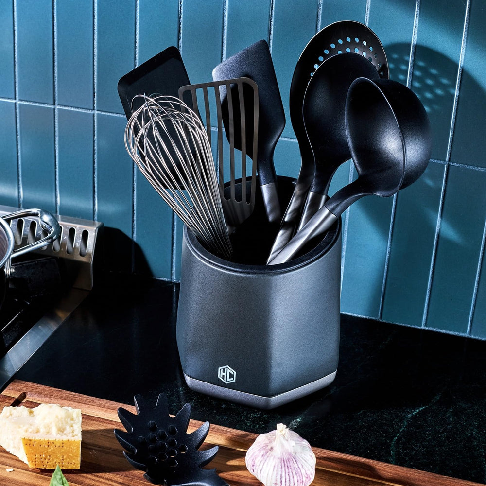 HexClad louche et spatule montrant portions précises et maniabilité