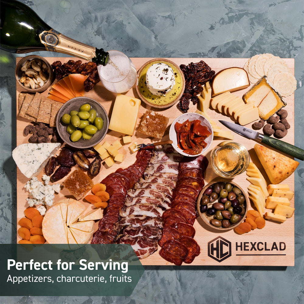 HexClad planche utilisée pour présenter charcuterie offrant une belle esthétique