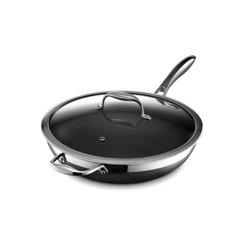 HexClad wok 12" face avant montrant design et finition pour cuisson polyvalente