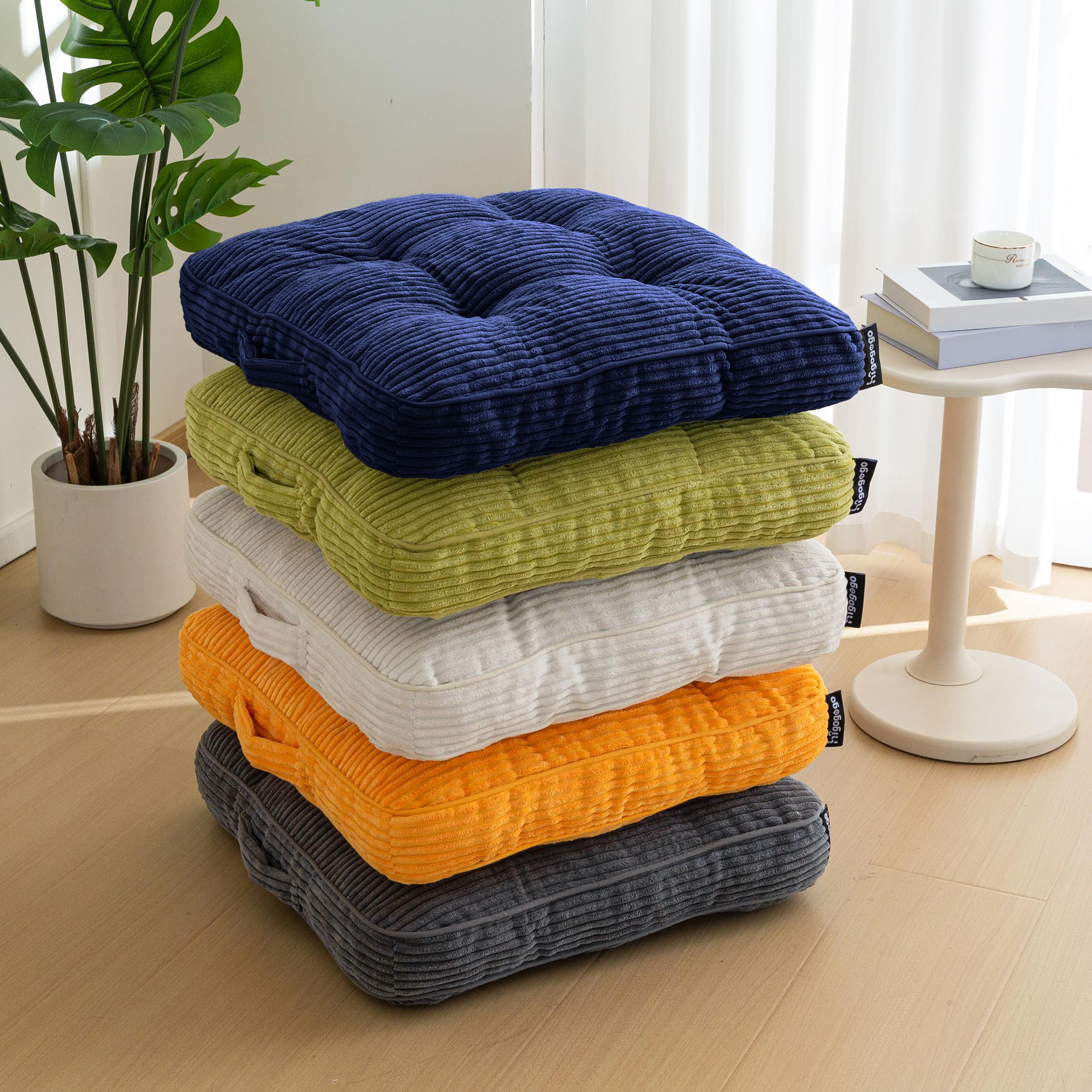 HIGOGOGO coussin comparé à une personne pour visualiser taille et support confortable