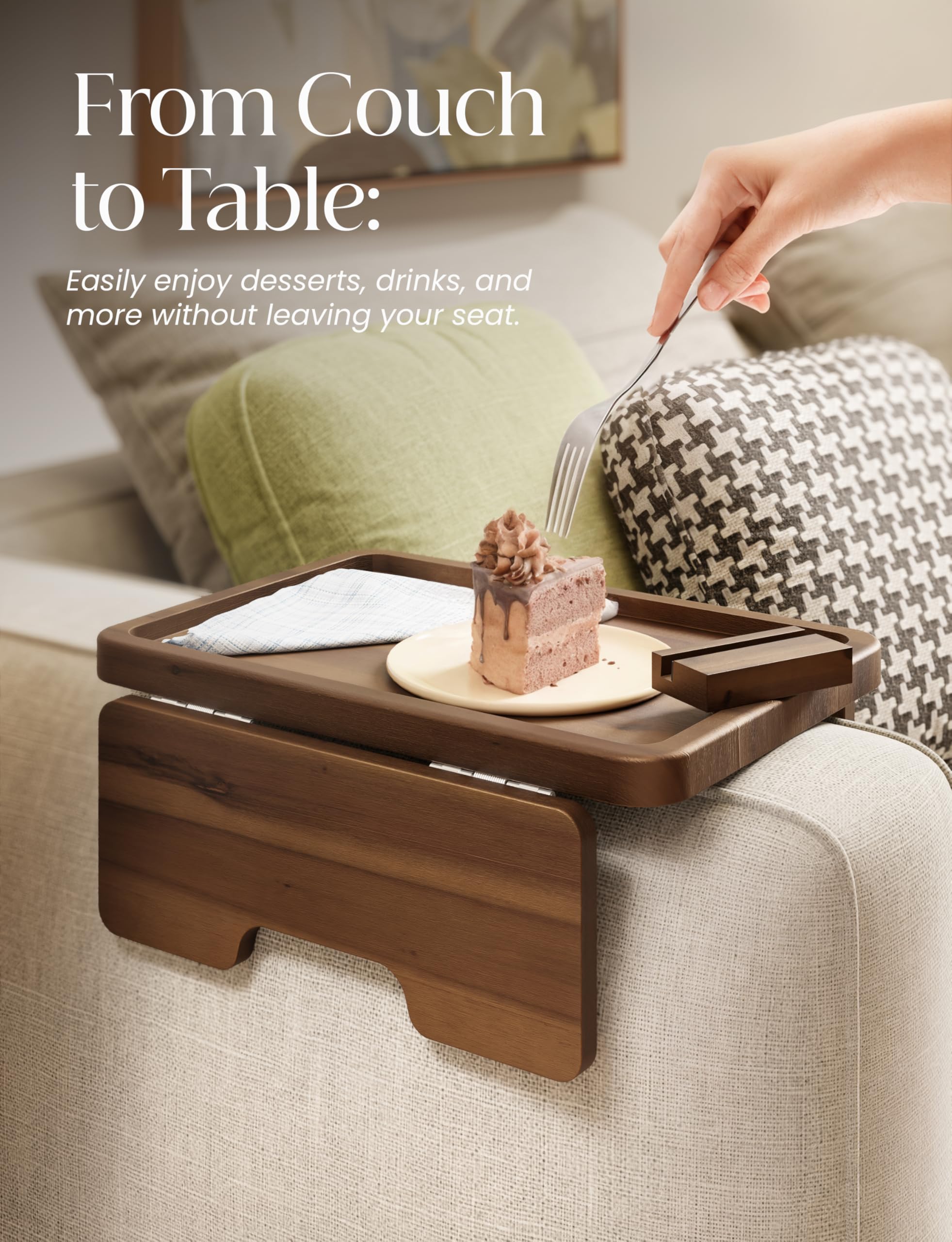 HOLANA comparaison d'échelle montrant la tablette sur un accoudoir standard, adaptation sûre