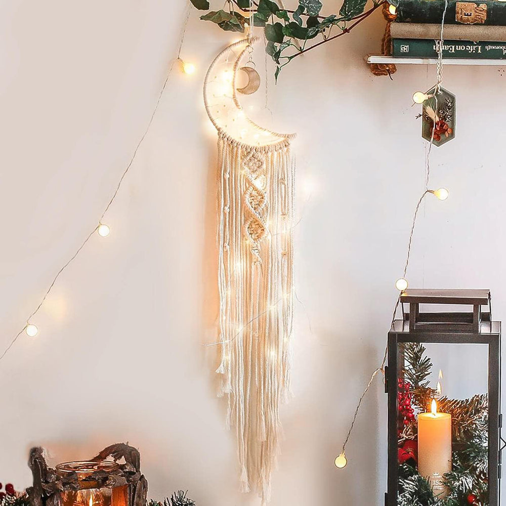 Homecor attrape‑rêve lune détail du tissage montrant design symbolique et charme bohème