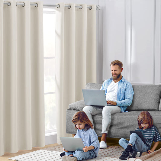 HOMEIDEAS gros plan tissu triple-tissé montrant texture douce et isolation