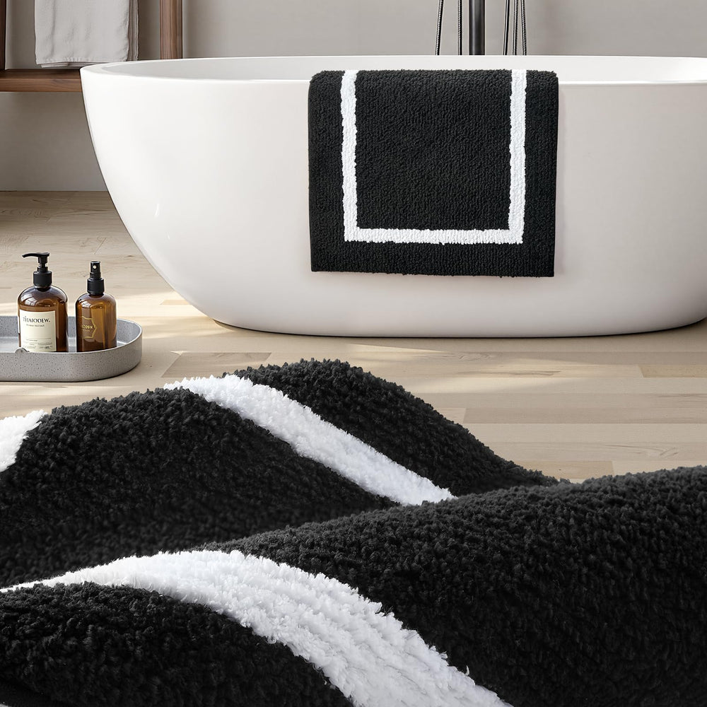 HOMEIDEAS tapis étalé absorbant l'eau montrant performance d'absorption