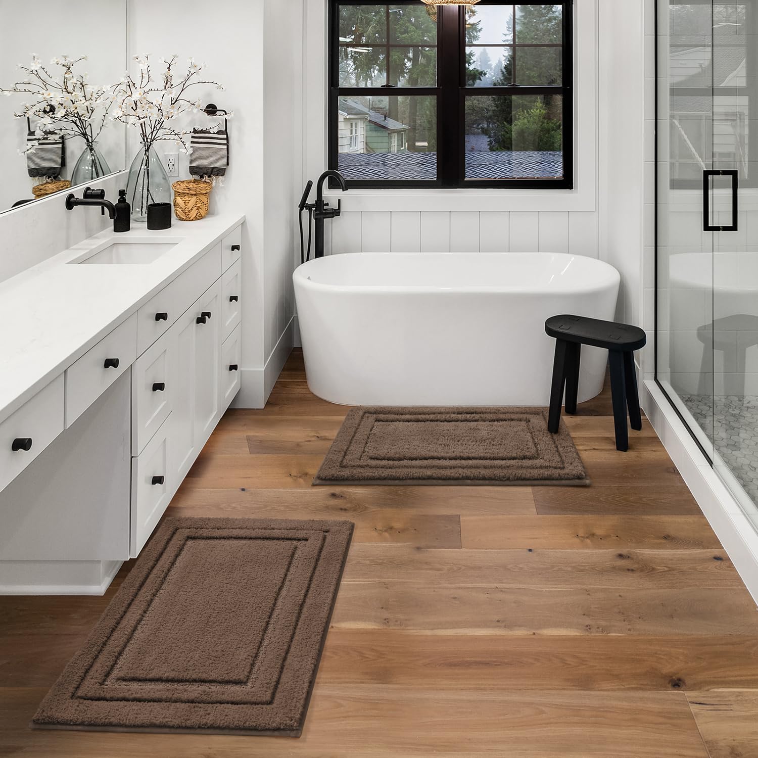 HOMEIDEAS zoom sur la texture pelucheuse offrant confort immédiat