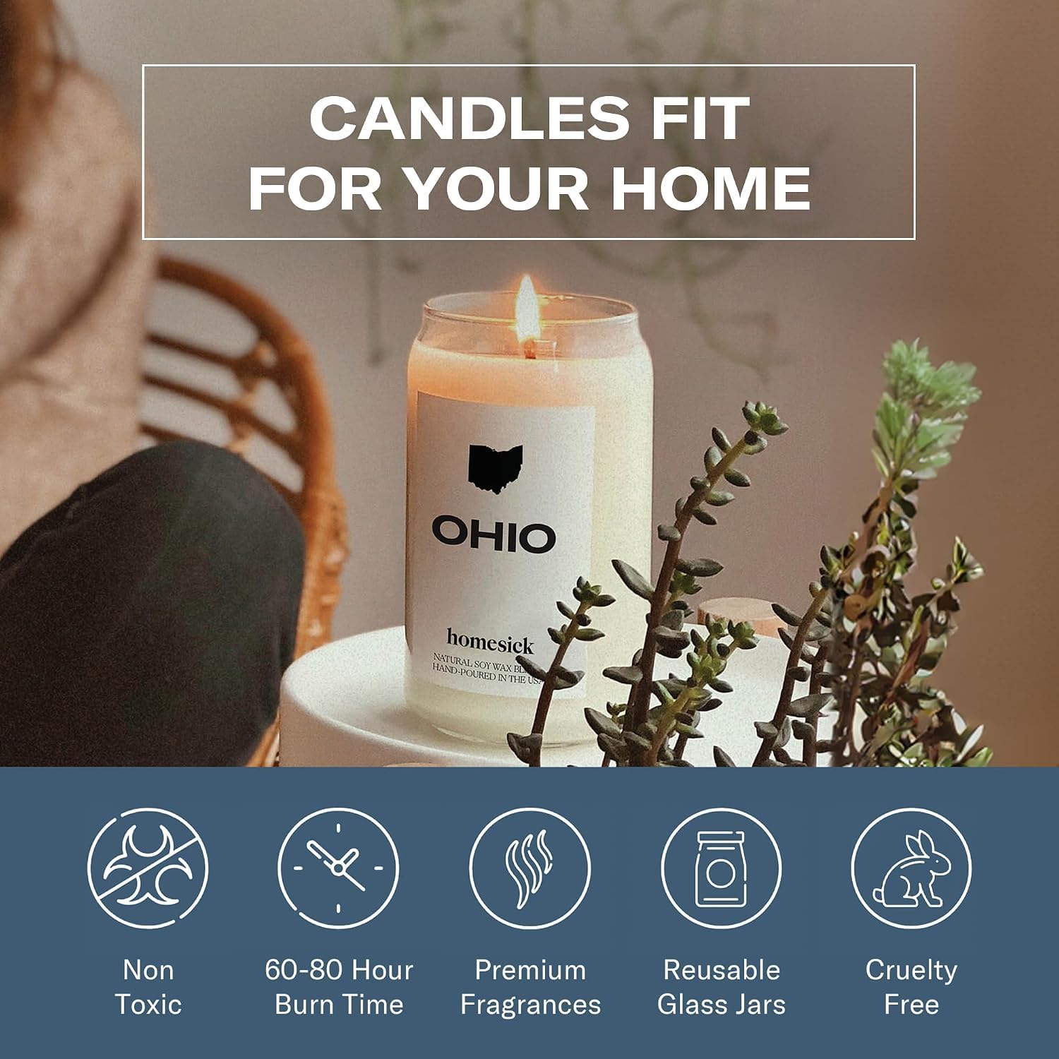 Homesick bougie Ohio comparée à une tasse pour visualiser la taille et la capacité