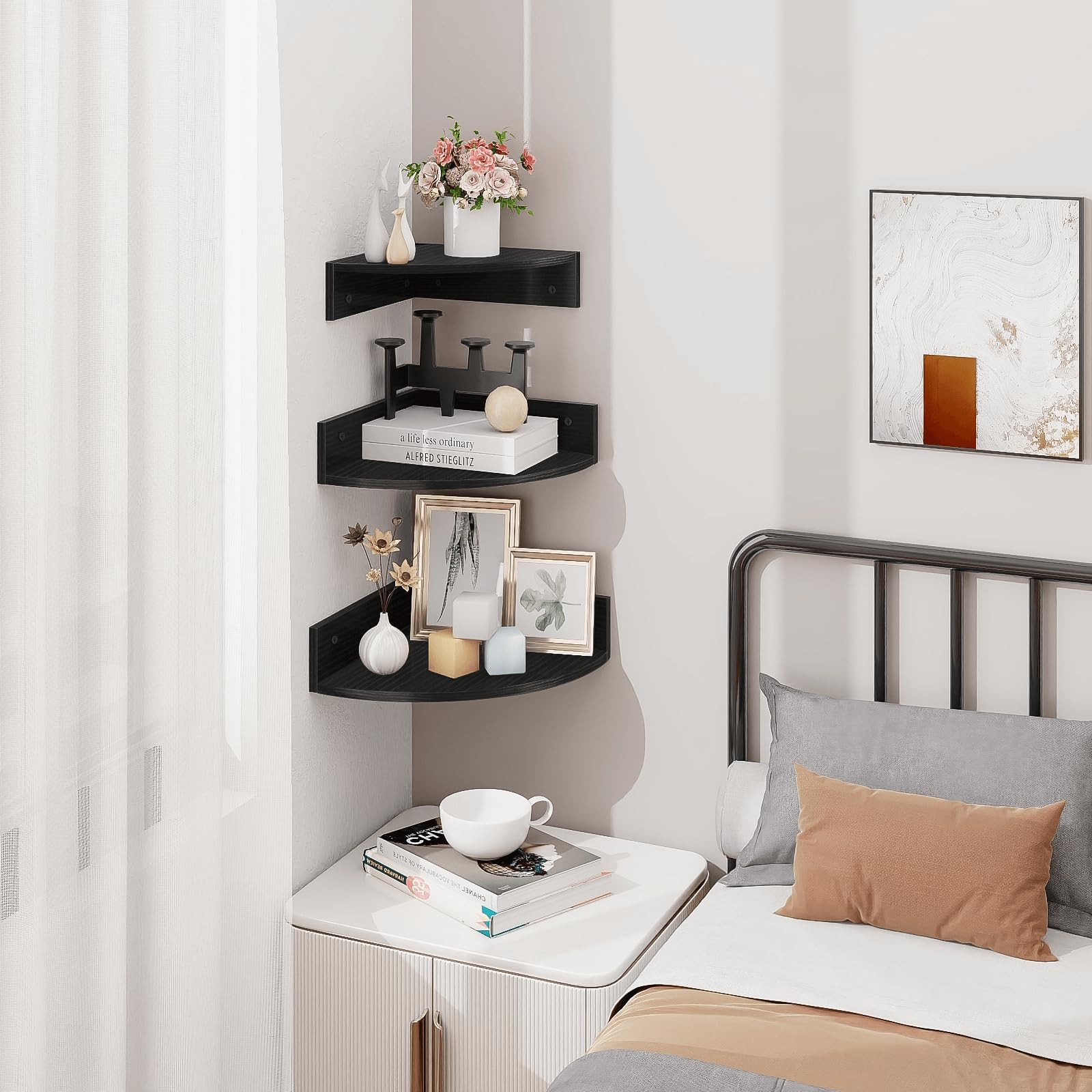 Homode étagères en décor noir élégantes pour différents styles
