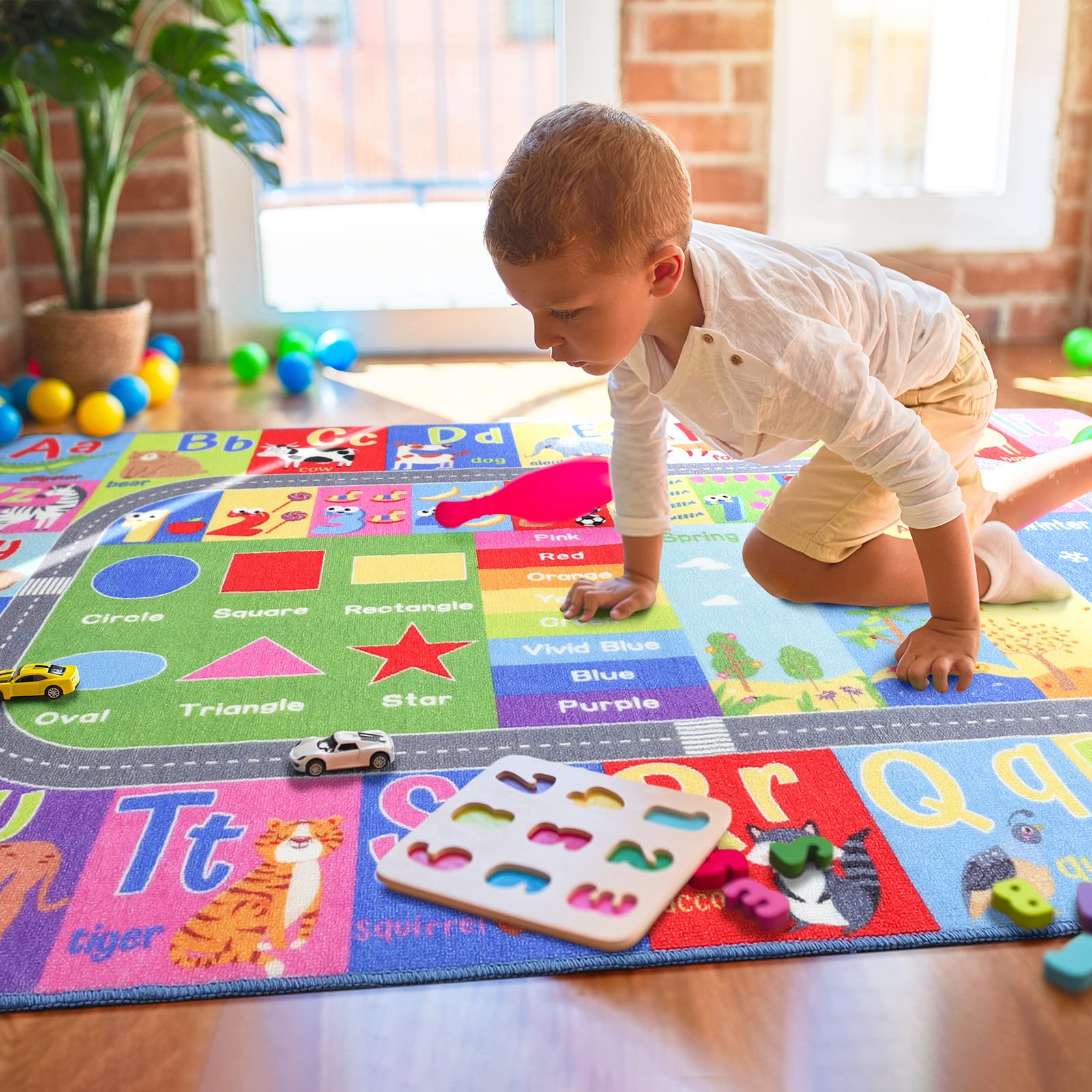 HOMORE comparaison taille 4x6 avec jouets montre l'échelle utile