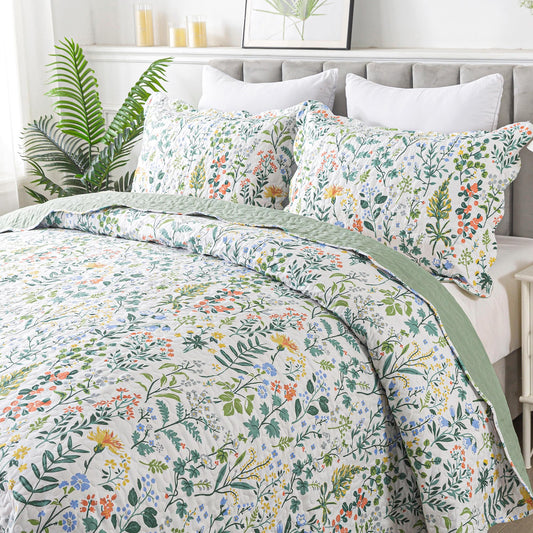 HoneiLife vue frontale de la couette King montrant design floral et tombé élégant