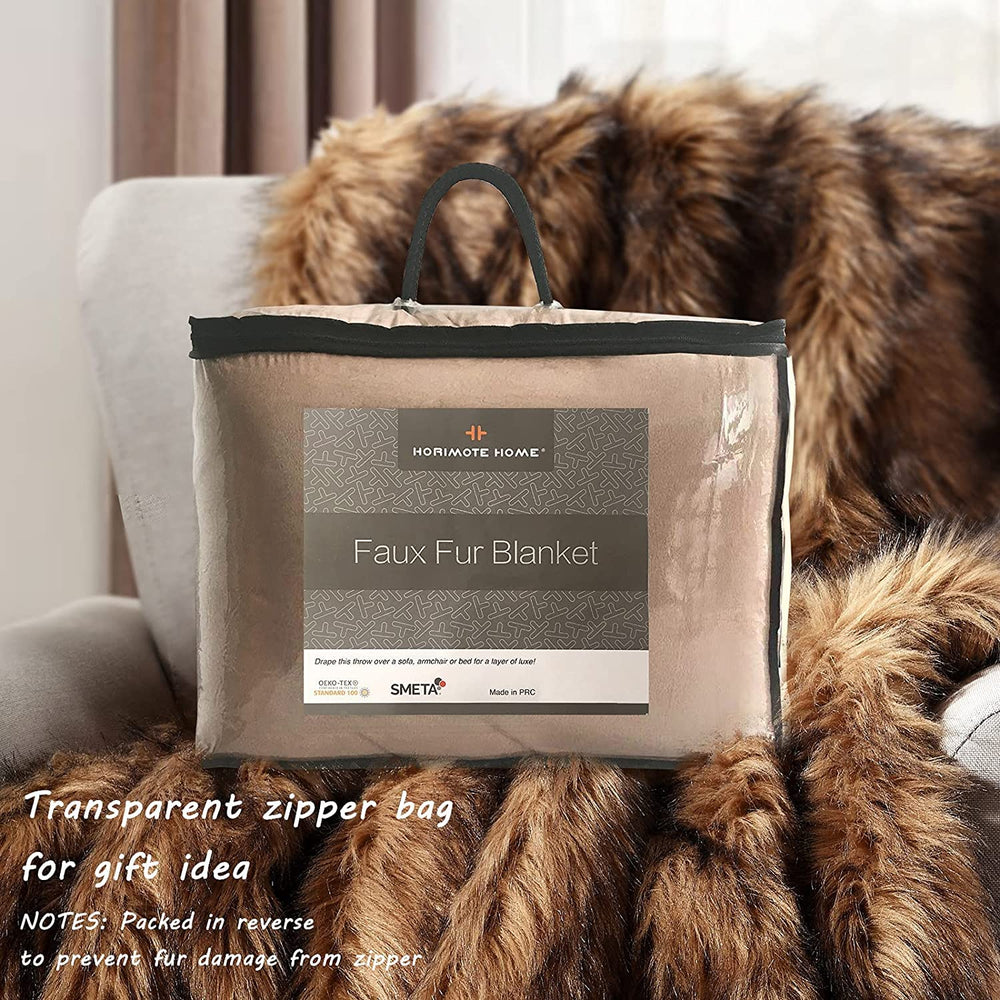 HORIMOTE HOME plaid en ambiance salon ajoutant texture décorative cosy