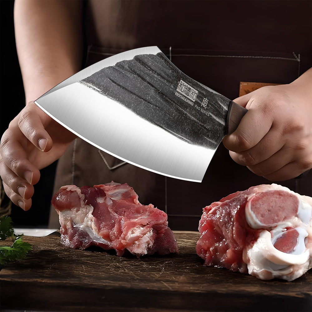 HOSHANHO cleaver à côté d’un règle pour comparaison d’échelle et choix adapté