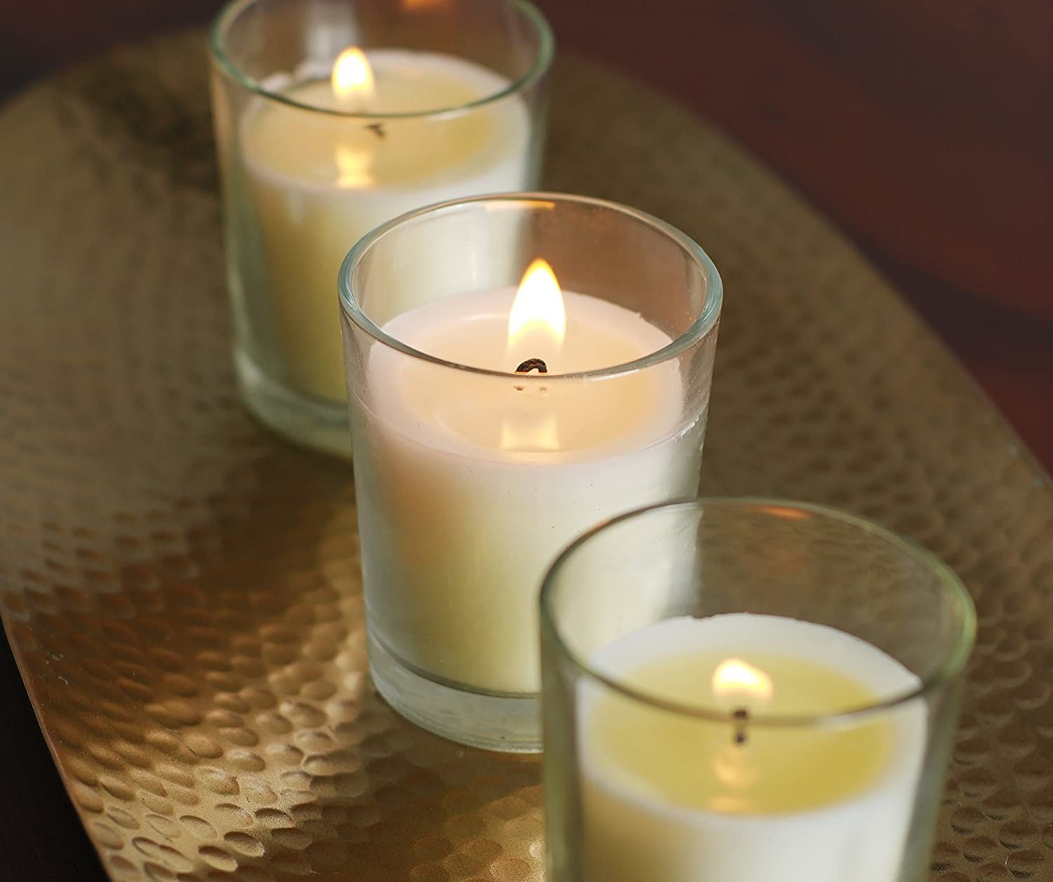 Hosley centre de table avec plusieurs votives créant ambiance raffinée