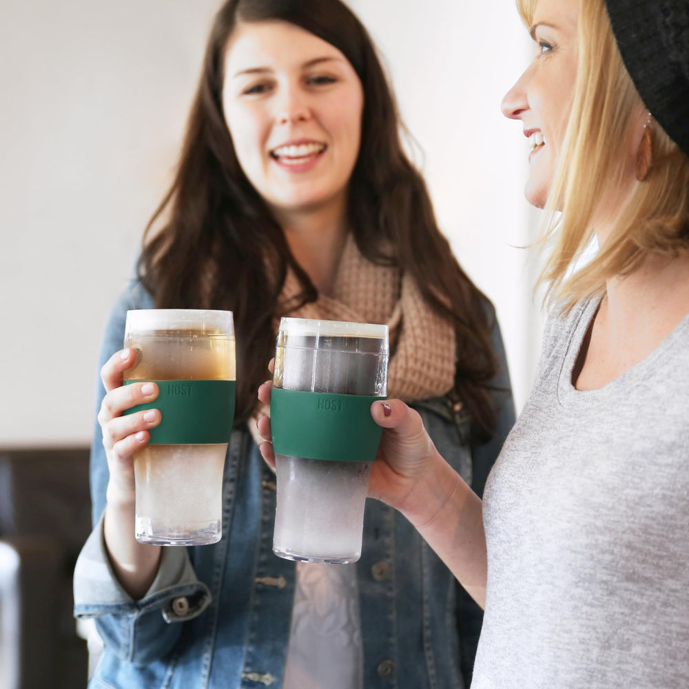 Host Freeze comparaison taille main, capacité 16oz pratique