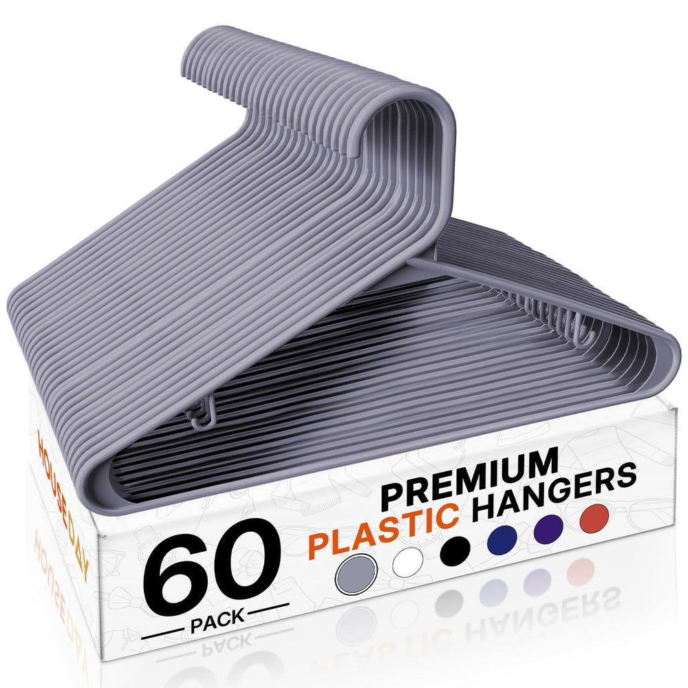 HOUSE DAY face du pack de 60 cintres gris, gain d'espace immédiat