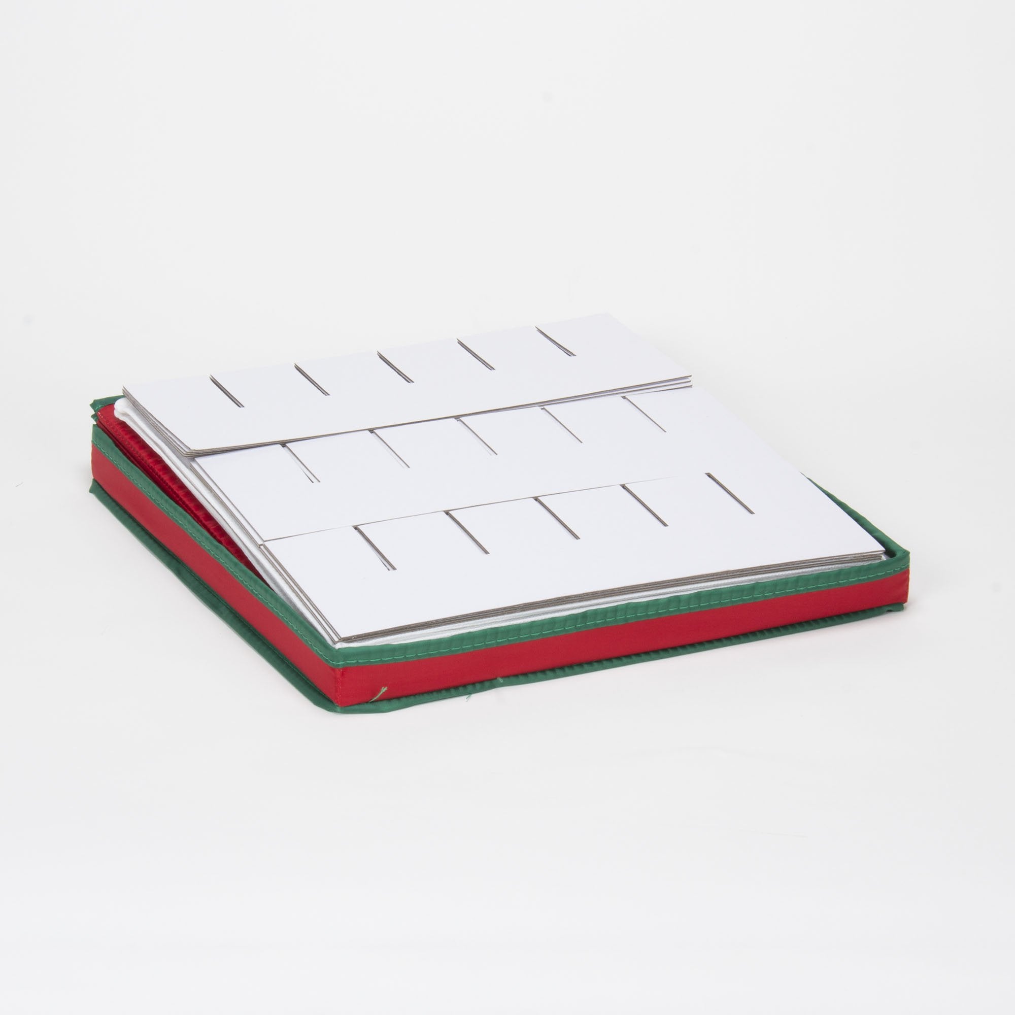 Household Essentials étiquette indiquant dimensions 15x15x15, informations de taille claires