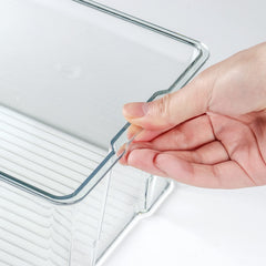 Hudgan gros plan du couvercle acrylique offrant protection et visibilité