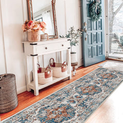 HY HAO YUN LAI gros plan motif brique illustrant couleurs et harmonie décorative