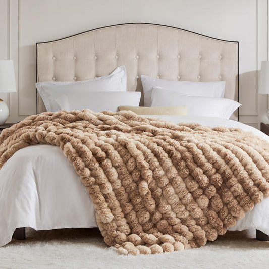 Hyde Lane gros plan des fibres simulant la fourrure pour toucher ultra doux