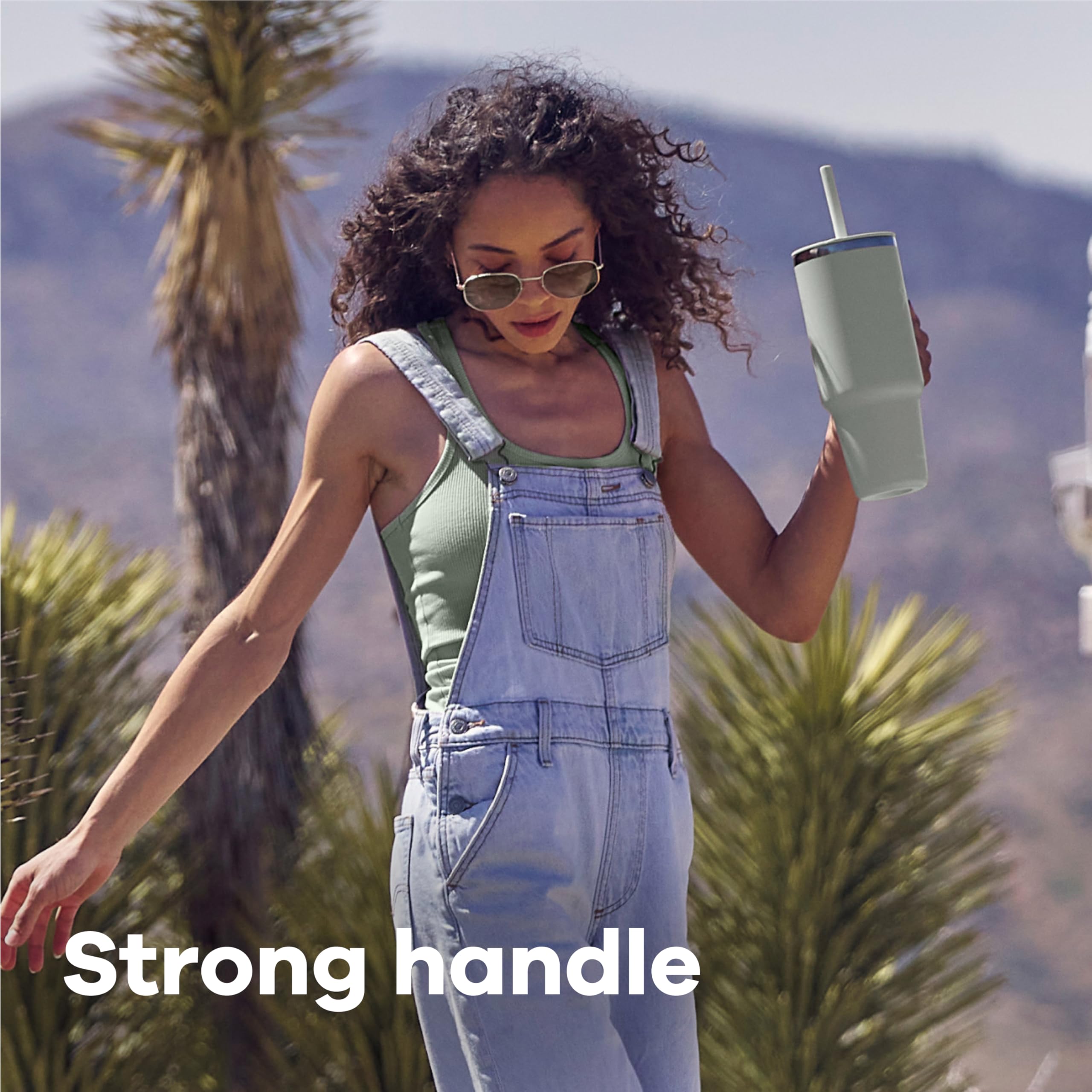 Hydro Flask tenu en main illustrant confort et usage quotidien