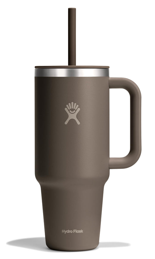 Hydro Flask vue de face montrant le gobelet et son design monochrome bénéfice transport pratique
