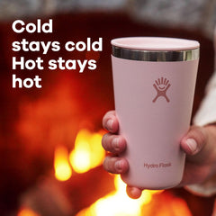 Hydro Flask gros plan surface acier inoxydable durable sans goût résiduel