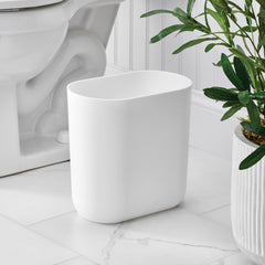 iDesign poubelle Cade gros plan plastique, matériau robuste et facile à nettoyer