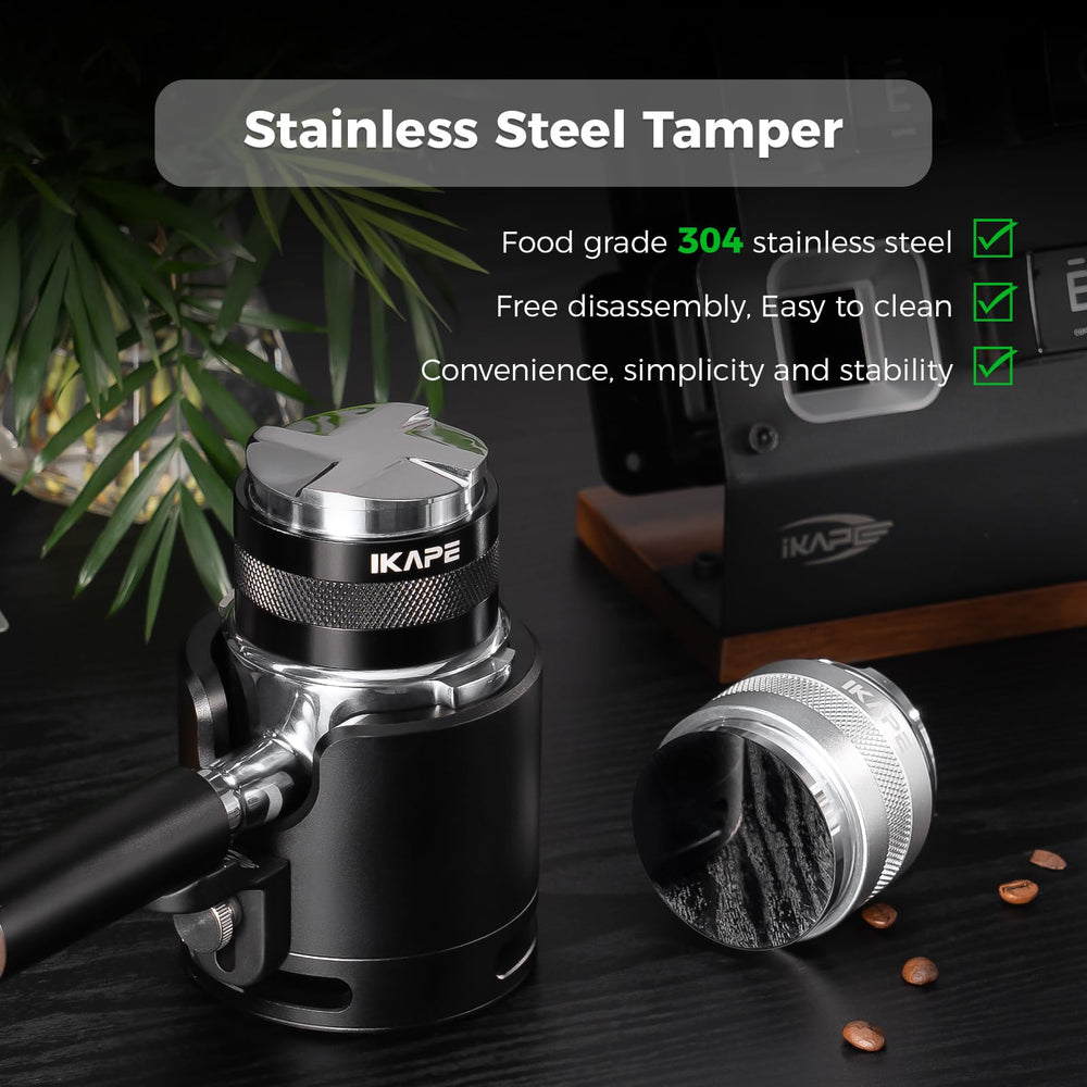 IKAPE en usage sur porte-filtre Delonghi bottomless montrant extraction nette