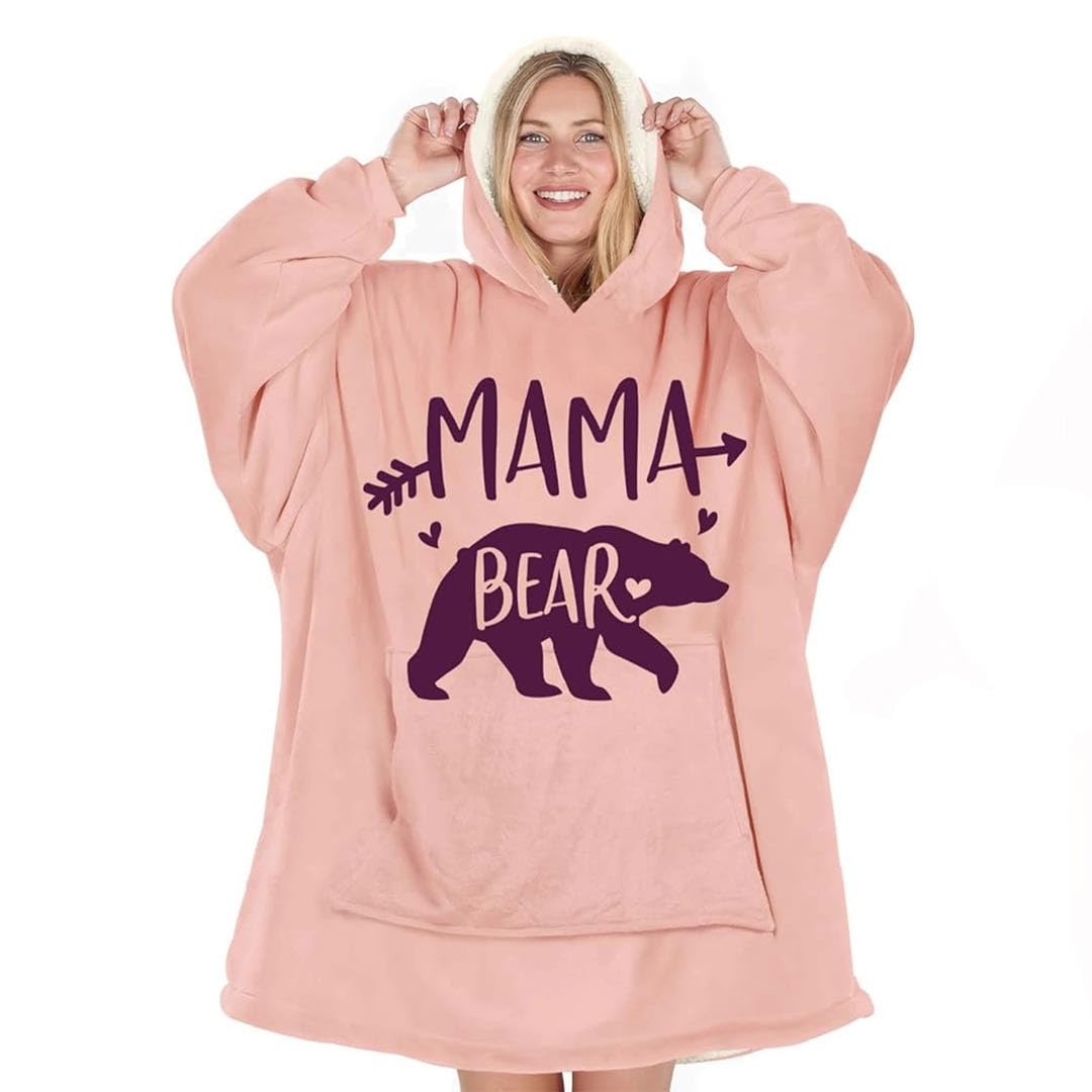 Warmstorey couverture-pull Mama Bear rose — hoodie polaire oversized, capuche et poche pour maman, cadeau chaleureux
