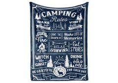 InnoBeta vue avant du plaid montrant le motif camping utile pour cadeaux