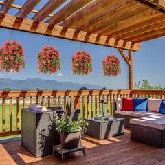 INQCMY suspension accrochée sur un balcon montrant l'effet décoratif extérieur immédiat